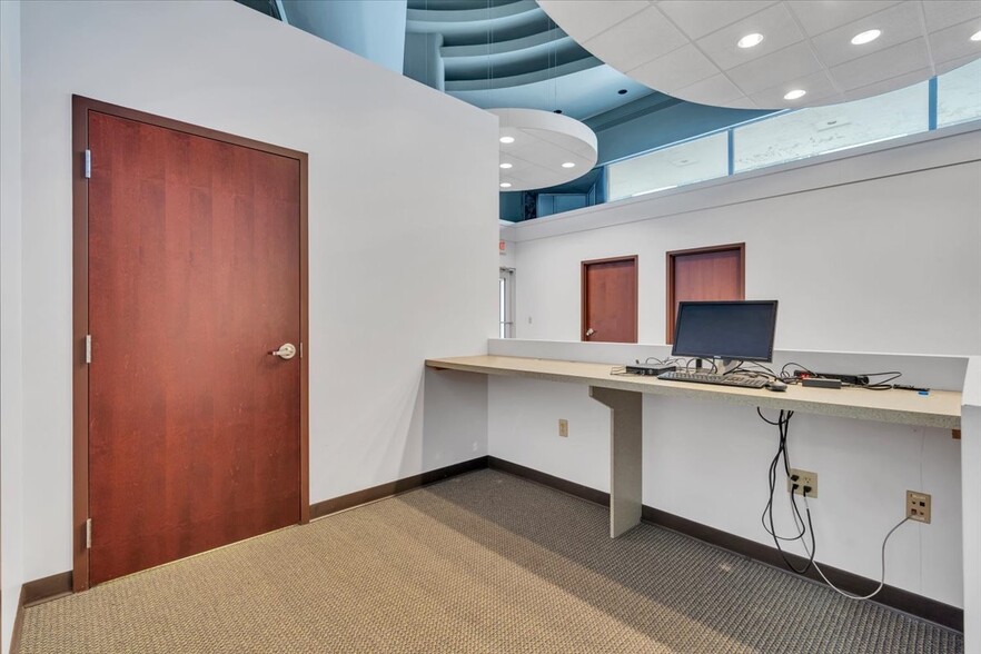 More Photos Of 210 S Jefferson St, Roanoke Loft Creative Space For Sale