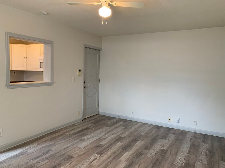 More Photos Of 3401-3403 Central St, Kansas City Apartments For Sale