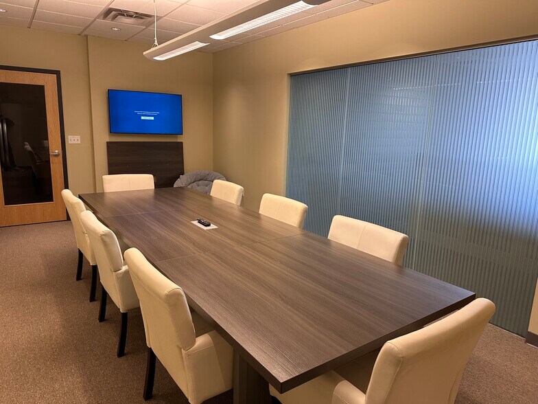 More Photos Of 6 Garden St, Danvers Service For Lease