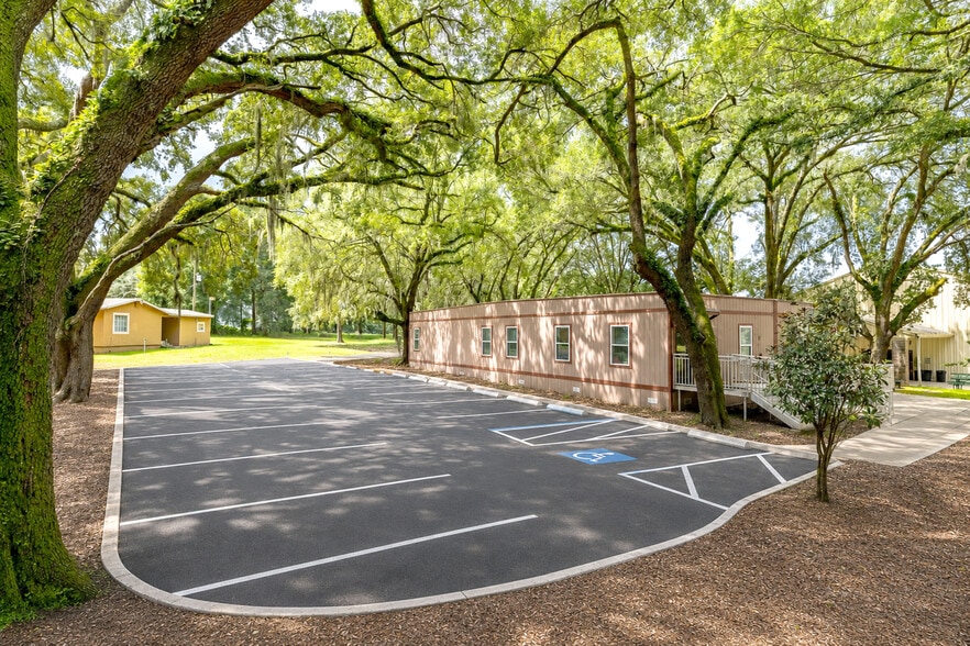 More Photos Of 6837 Lakeville Rd, Orlando Religious Facility For Sale