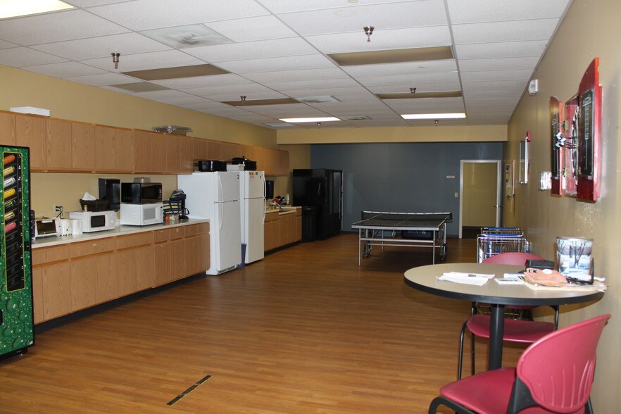 More Photos Of 8001 N University St, Peoria Office For Sale