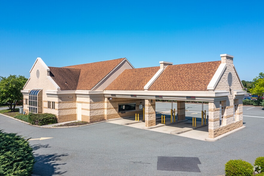 More Photos Of 500 Hurffville Crosskeys Rd, Sewell Bank For Lease