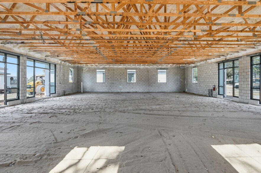 More Photos Of 124 Southern Railway, Oakland Office For Lease