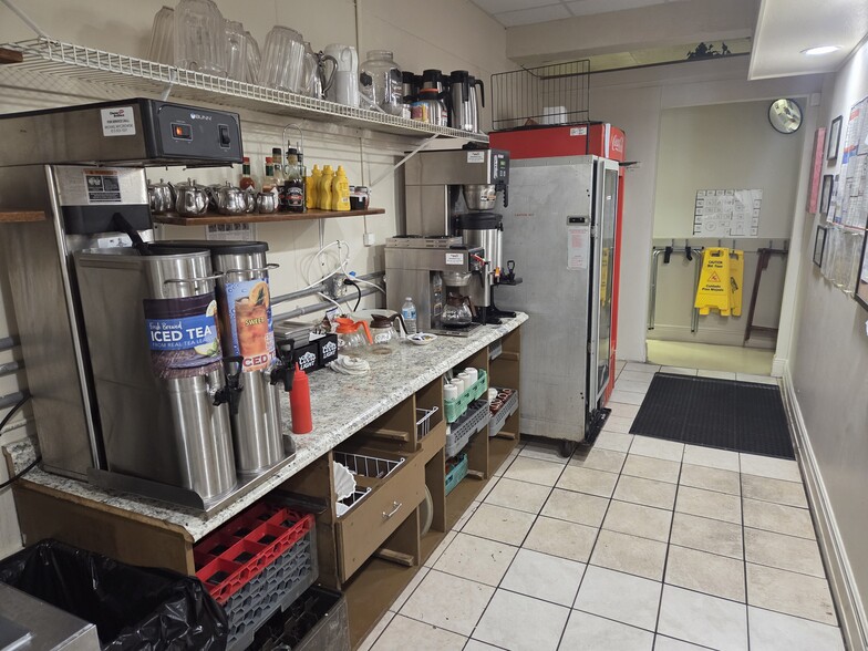 More Photos Of 1303 Del Prado Blvd S, Cape Coral Restaurant For Sale