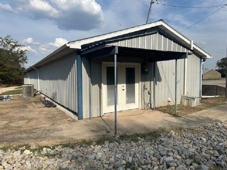 More Photos Of 4359 US Highway 160, West Plains General Retail For Sale