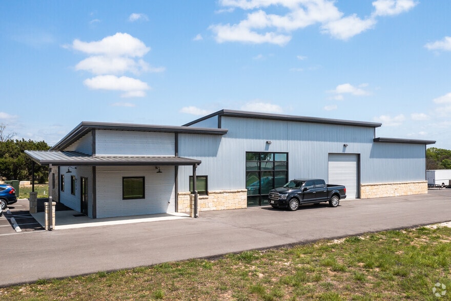 Primary Photo Of 108-132 Enterprise Pky, Boerne Unknown For Lease