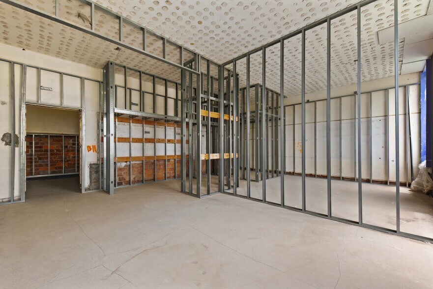 More Photos Of 200 S Green St, Georgetown Loft Creative Space For Sale