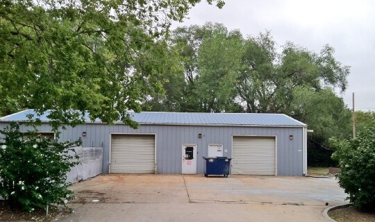 More Photos Of 855 Maple St, Lawrence Warehouse For Lease