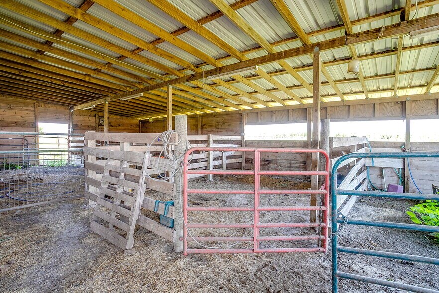 More Photos Of 1041 County Road 310A, Cleburne Land For Sale