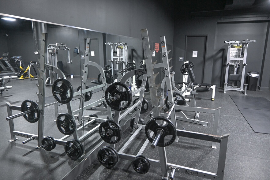 More Photos Of 1300 Meridian St N, Huntsville Unknown For Lease