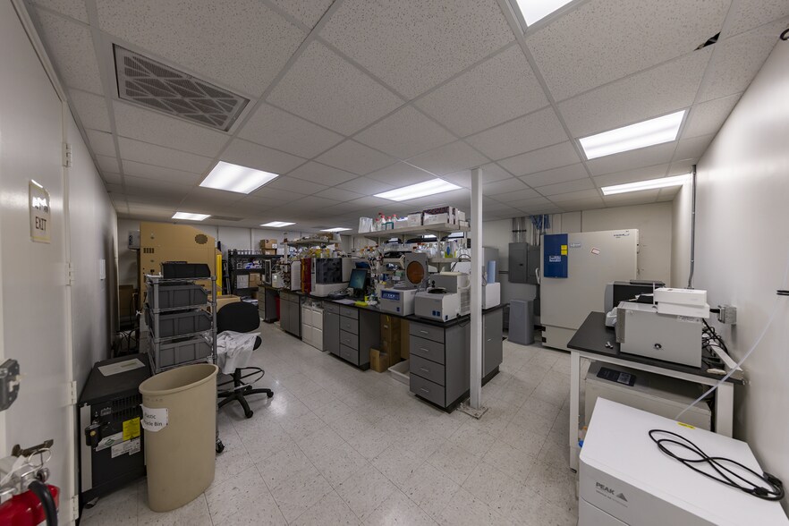 More Photos Of 6335 Nancy Ridge Dr, San Diego Research And Development For Lease