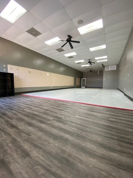 More Photos Of 4420-4422 Highway 22, Mandeville Office For Sale