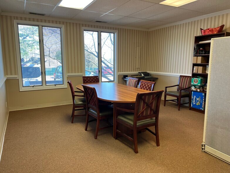 More Photos Of 1060-1064 Laskin Rd, Virginia Beach Office For Sale
