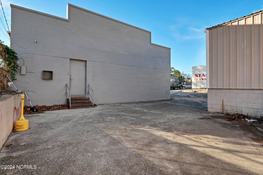 More Photos Of 813 S 16th St, Wilmington Office For Lease
