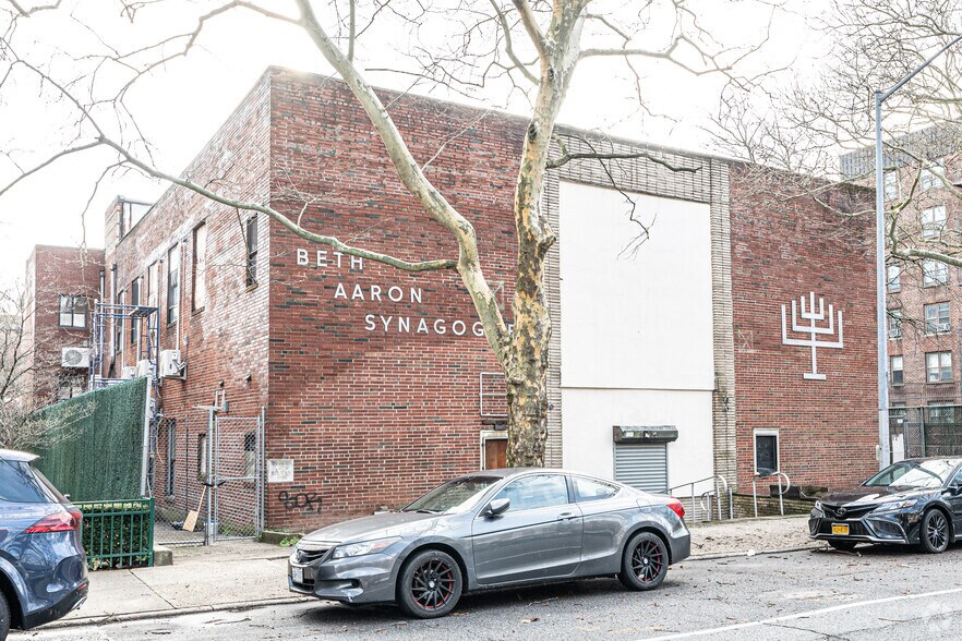 Primary Photo Of 2261-2269 Bragg St, Brooklyn Schools For Sale