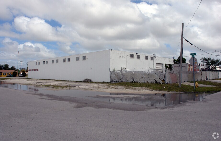 More Photos Of 2470-2490 NW 151st St, Miami Warehouse For Lease