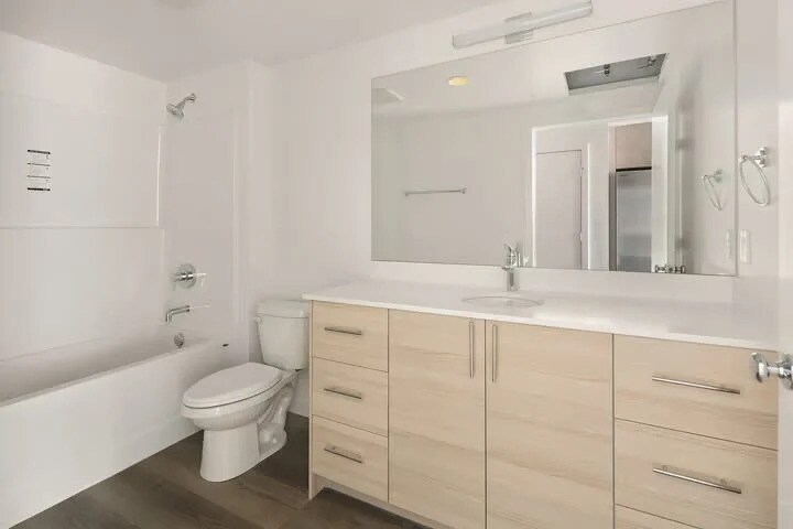 More Photos Of 9736 Greenwood Ave N, Seattle Apartments For Sale