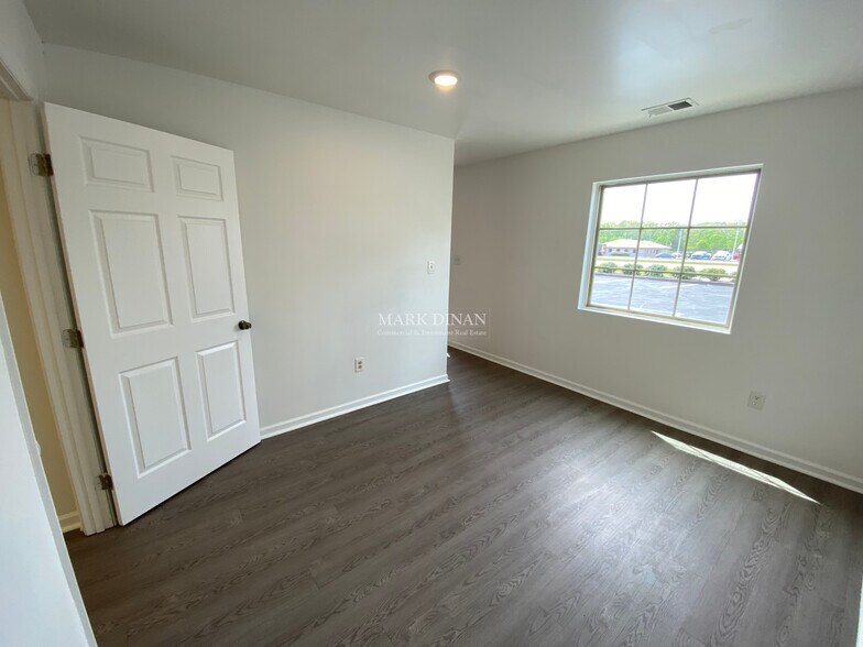 More Photos Of 1334 1st St N, Alabaster General Retail For Lease