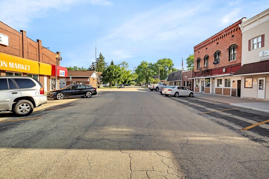 More Photos Of 516-518 Depot St, Mazon Storefront Retail Residential For Sale