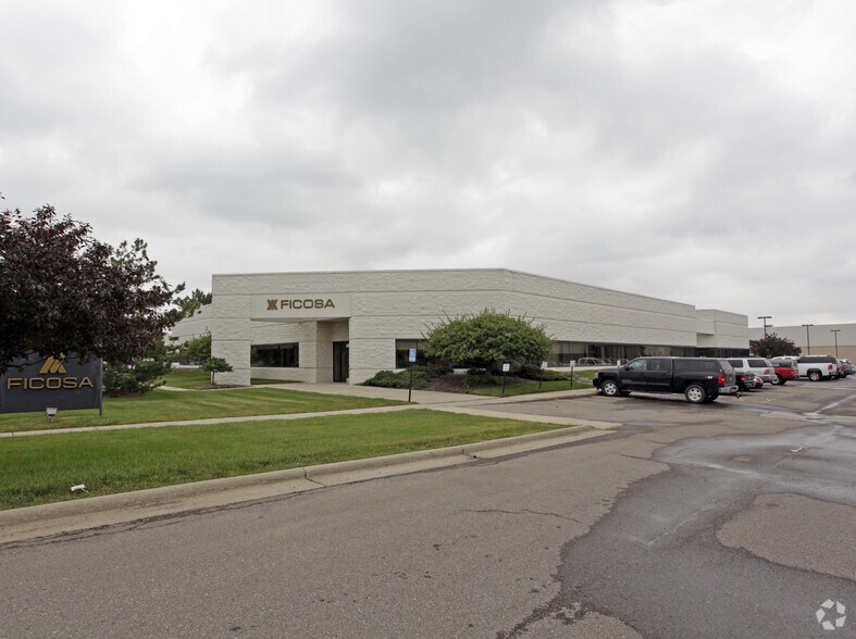 Primary Photo Of 30850-30870 Stephenson Hwy, Madison Heights Flex For Lease