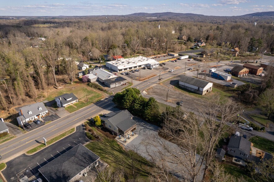 More Photos Of 913 N Bridge St, Elkin General Retail For Sale