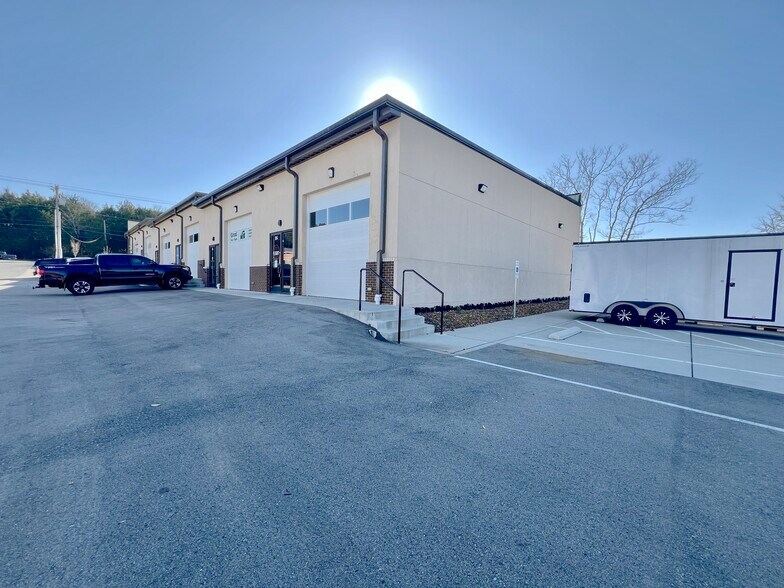 Primary Photo Of 3940 Dickerson Pike, Nashville Light Distribution For Lease