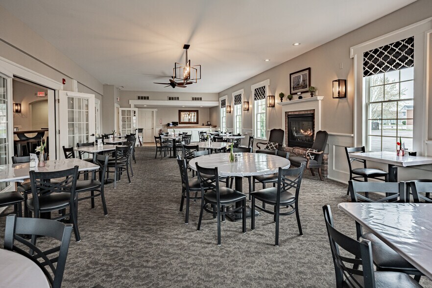 More Photos Of 310 Lake St, Wilson Hotel For Sale