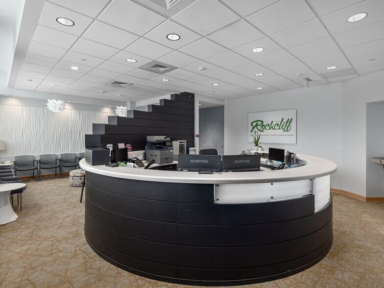 More Photos Of 4 Vanderbilt Park Dr, Asheville Office For Sale