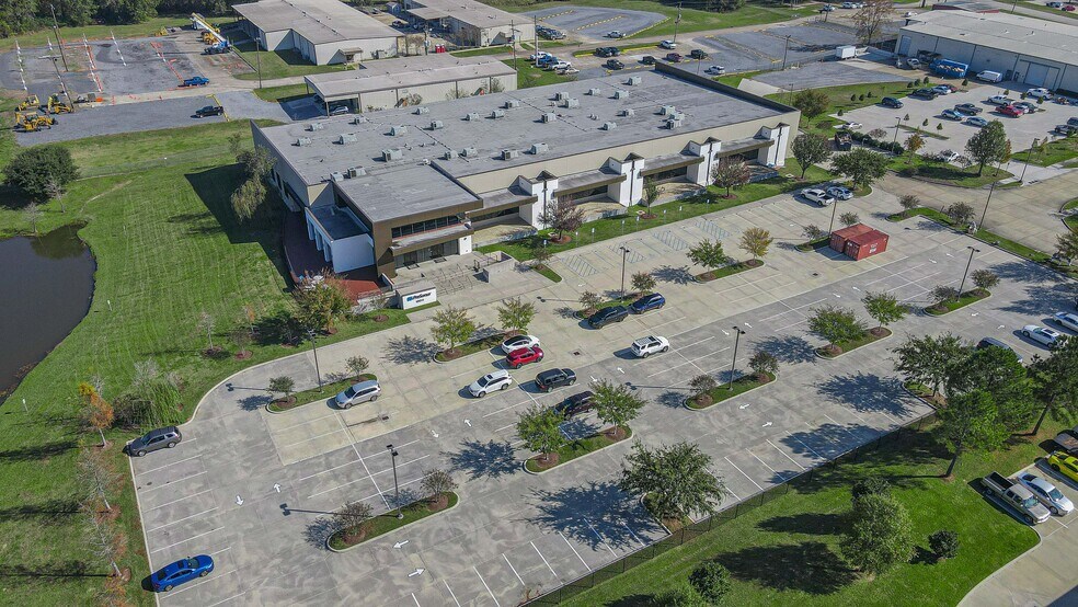 More Photos Of 18011 Grand Bay Ct, Baton Rouge Office For Lease