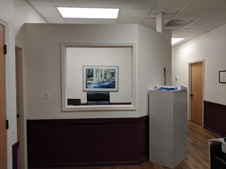 More Photos Of 4141 NW 37th Pl, Gainesville Office For Sale