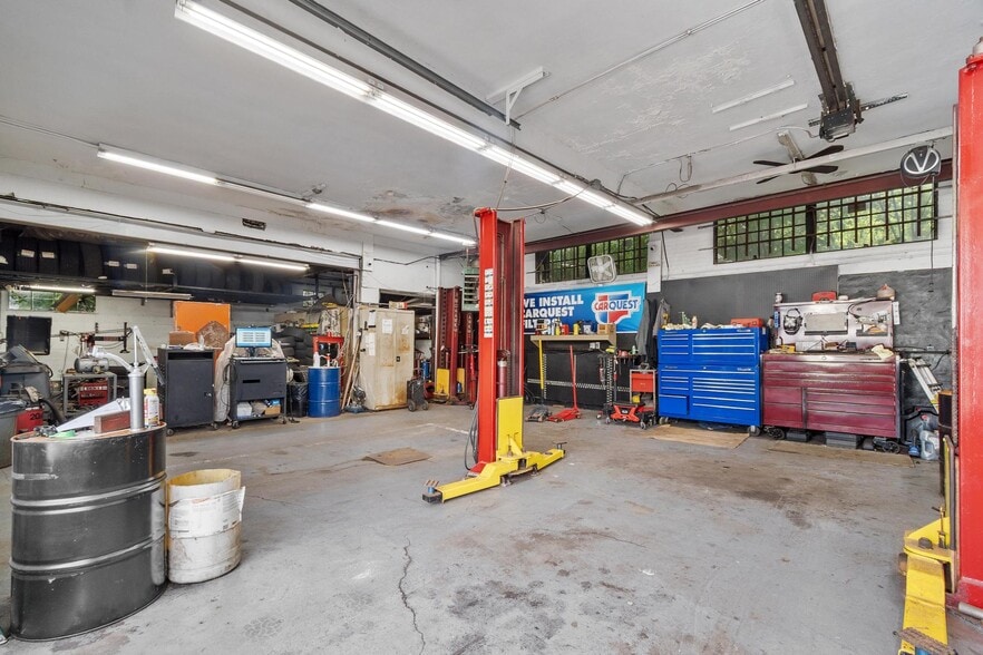 More Photos Of 93 Hamilton St, Southbridge Service Station For Sale