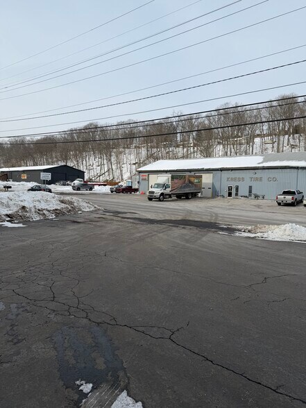 More Photos Of 4388 Gibsonia Rd, Gibsonia Warehouse For Lease