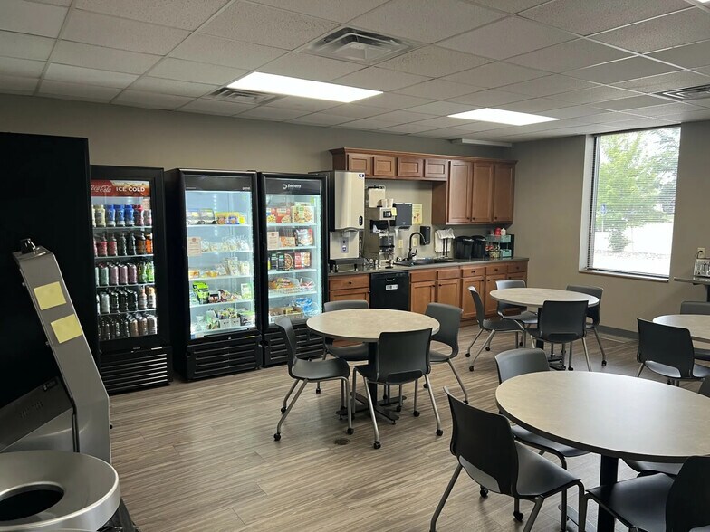 More Photos Of 3817 S Elmwood Ave, Sioux Falls Office For Sale