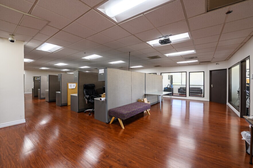 More Photos Of 7301 Topanga Canyon Blvd, Canoga Park Office For Lease
