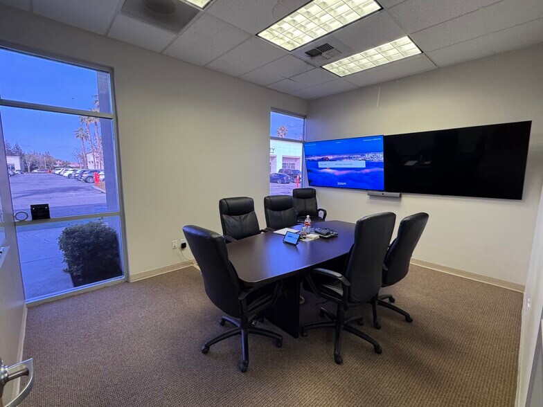 More Photos Of 4801 Calloway Dr, Bakersfield Office For Sale