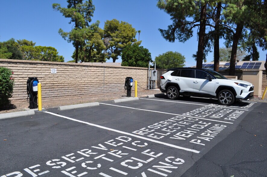 More Photos Of 15405 N 99th Ave, Sun City Medical For Lease