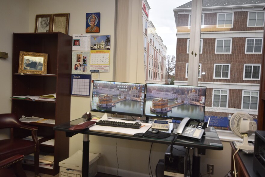 More Photos Of 701 W Broad St, Falls Church Office For Lease