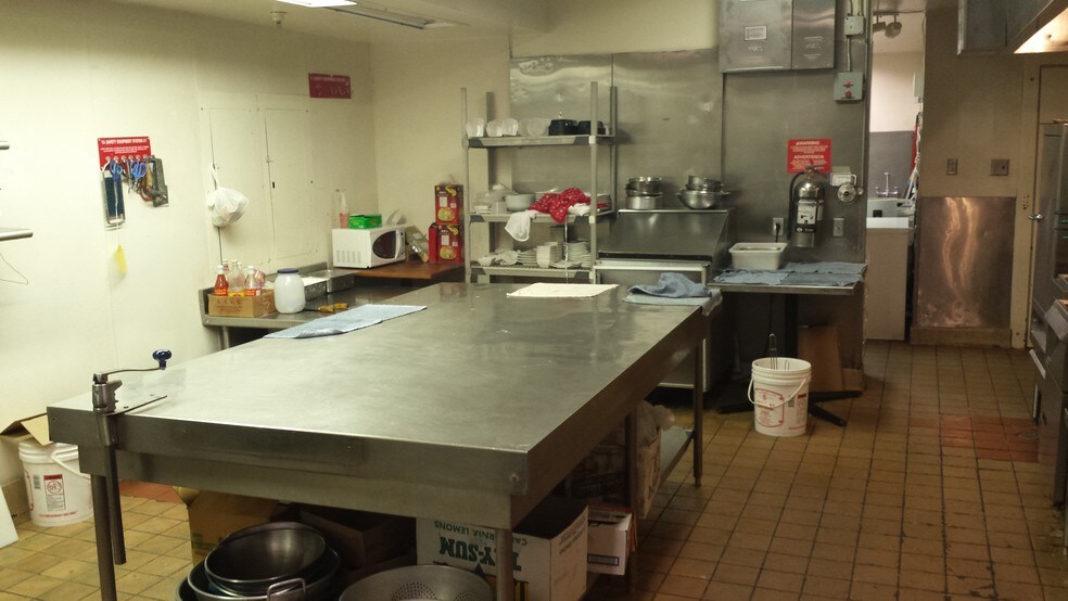 More Photos Of 1300 McHenry Ave, Modesto Restaurant For Sale