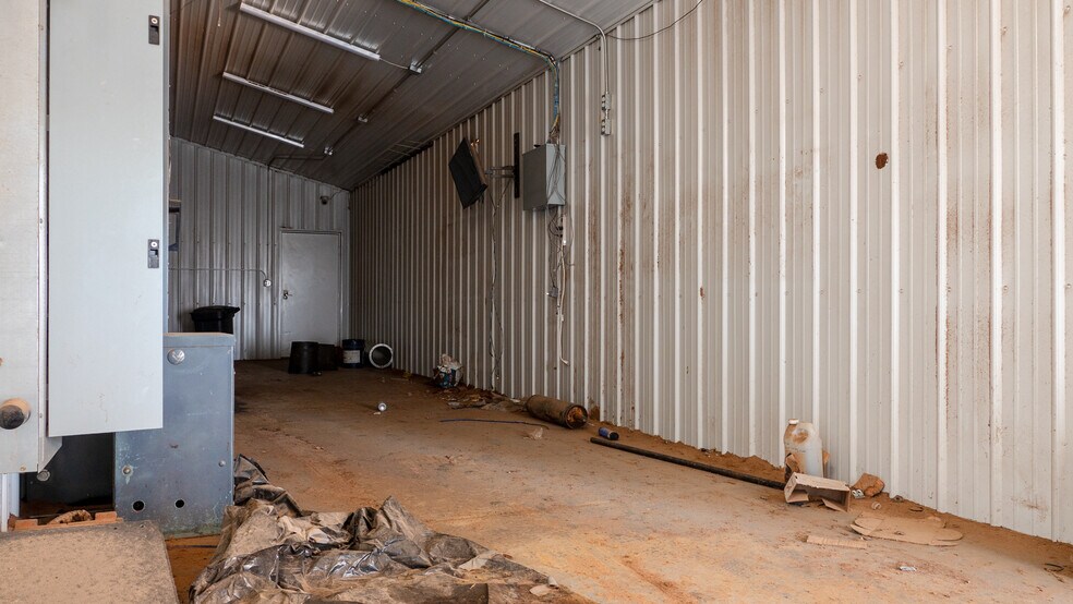 More Photos Of 1975 State Road NN, Climax Springs Warehouse For Sale