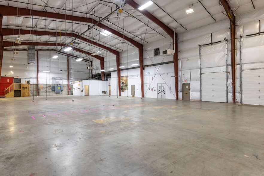 More Photos Of 2123 W Elmore St, Seattle Warehouse For Lease