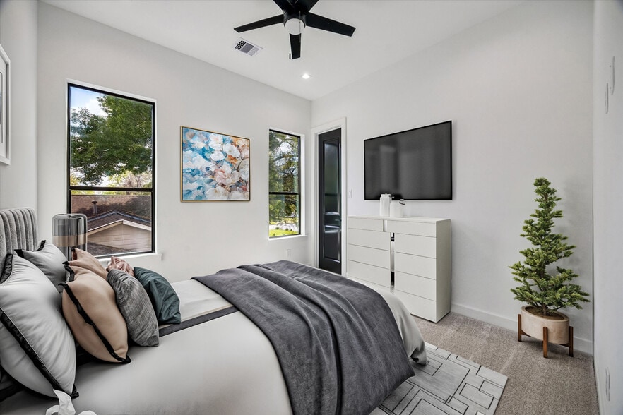 More Photos Of 4710 Sharon St, Houston Multifamily For Sale