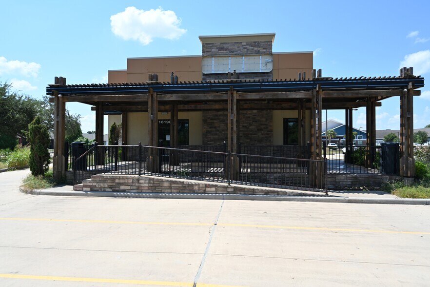 More Photos Of 16190 Galveston Rd, Webster Fast Food For Lease