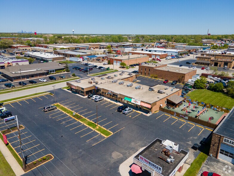 More Photos Of 13803-13815 S Cicero Ave, Crestwood Unknown For Lease