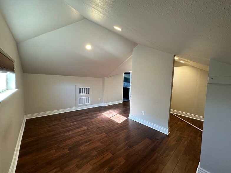 More Photos Of 1735-1737 Franklin Street, Denver Apartments For Sale