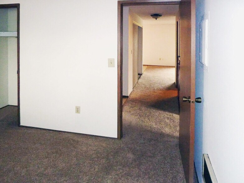 More Photos Of 3639 47th Ave NE, Salem Apartments For Sale