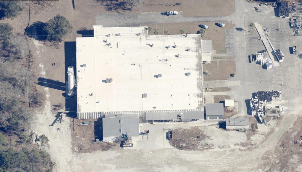 More Photos Of 302 Parker Dr, Beaufort Manufacturing For Sale