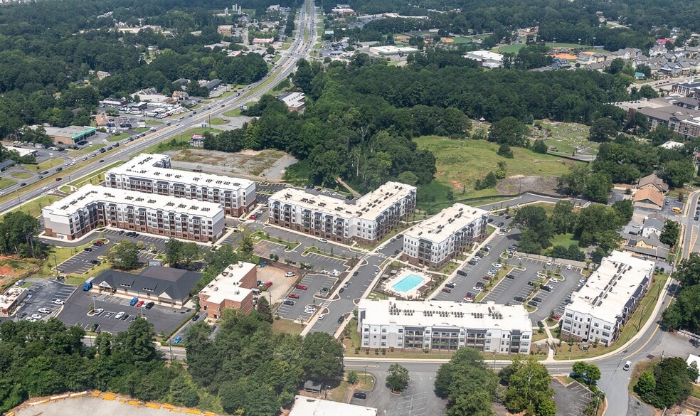 More Photos Of 2555 Cobb Pky, Kennesaw Apartments For Lease