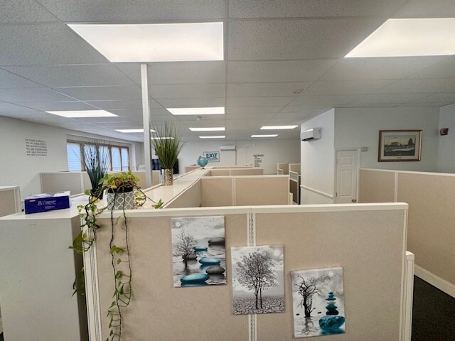 More Photos Of 1224 Hyde Park Ave, Hyde Park Loft Creative Space For Lease