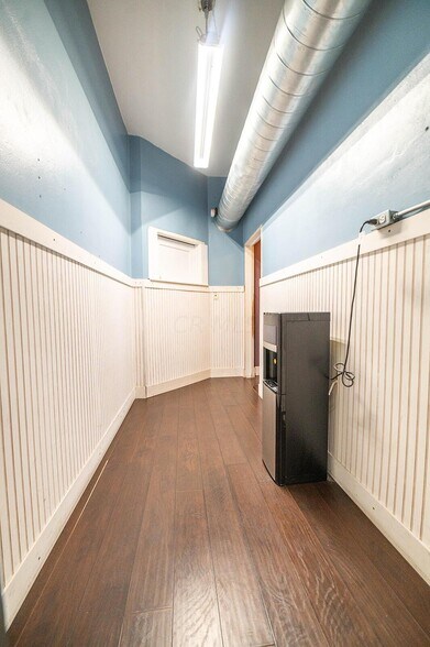 More Photos Of 145 Edison Ave, Circleville Sports And Entertainment For Sale