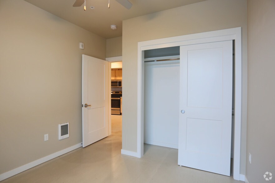 More Photos Of 4780 SE Milwaukie Ave, Portland Apartments For Lease